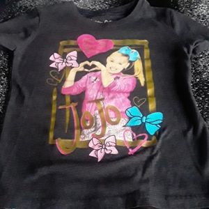 Jojo t shirt fres4 condition bundle and save